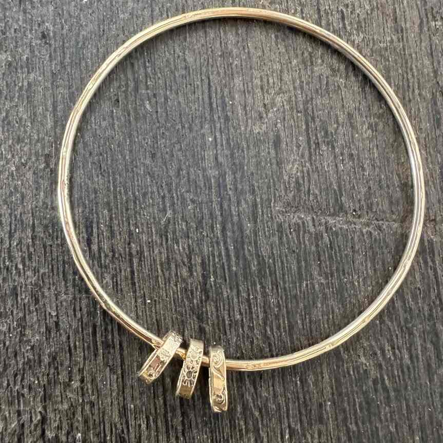 Jonc anneaux 01 | Maison Janines - Bijoux or à l’âme insulaire