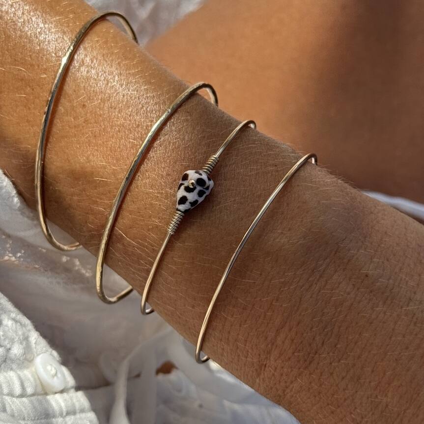 Bracelet Signature 01 | Maison Janines - Bijoux or à l’âme insulaire
