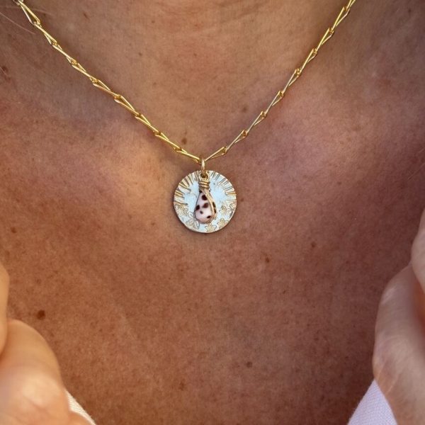 Collier Médaille 03 | Maison Janines - Bijoux or à l’âme insulaire
