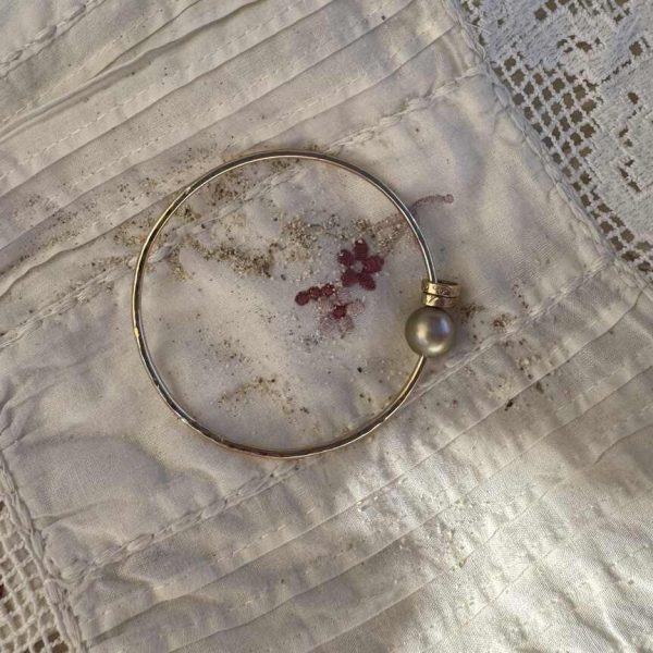 Jonc anneaux perle 3 | Maison Janines - Bijoux or à l’âme insulaire
