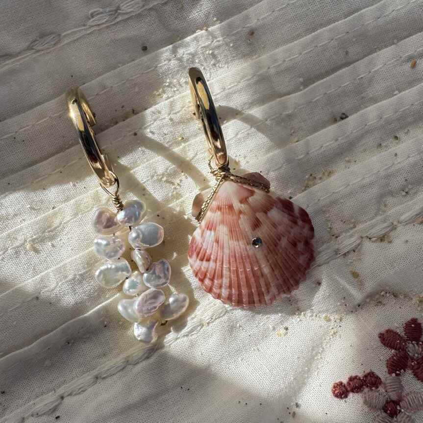 Boucles coquilles | Maison Janines - Bijoux or à l’âme insulaire
