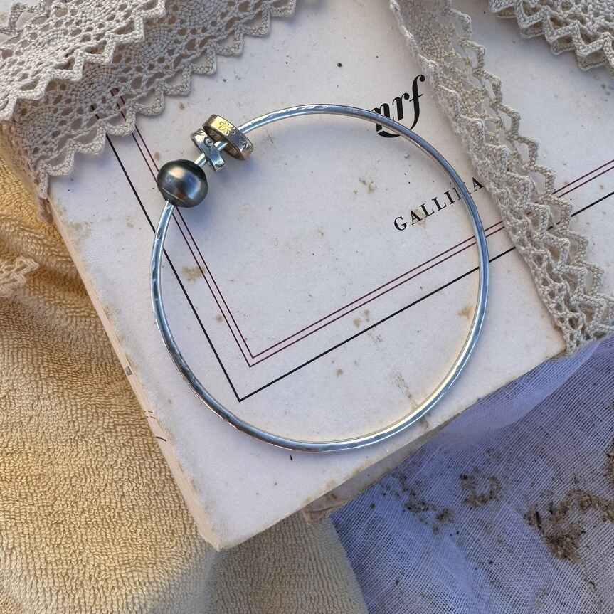 Jonc anneaux perle Ar 1 | Maison Janines - Bijoux à l’âme insulaire
